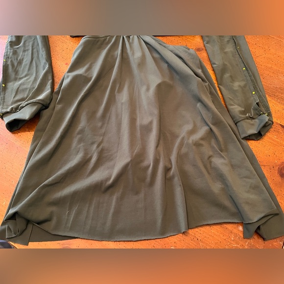 Weissman Green O-Ring Poet Sleeve Dress Dance Costume - Medium Adult - Picture 5 of 14